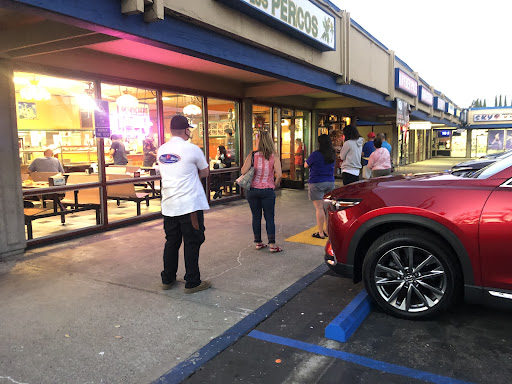 Taqueria Los Pericos